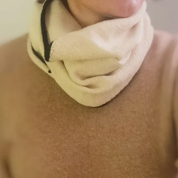 Tan & Black Trim Scarf - Picture 3 of 5